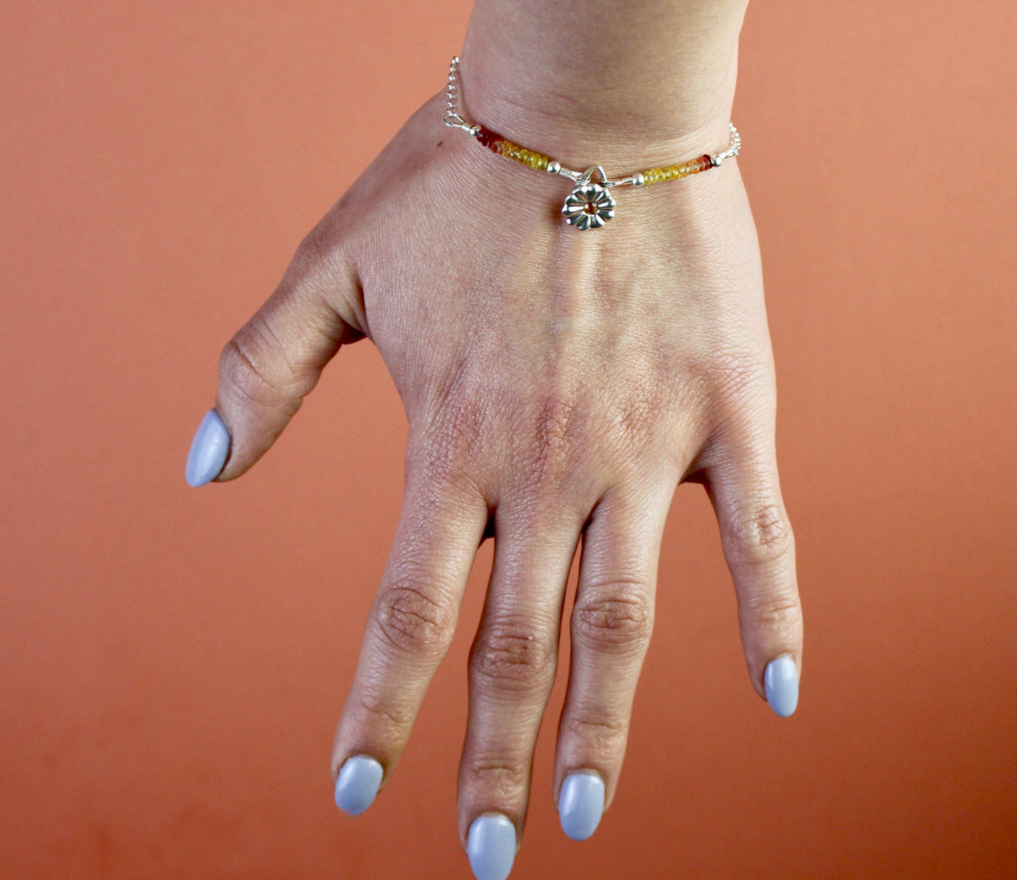 Innocent Daisy Beaded and Chain Bracelet